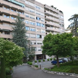 SPACIEUX ET LUMINEUX 6 PIECES EN PLEIN COEUR DE FLORISSANT - PRIX NEGOCIABLE