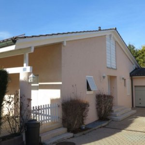 SPACIEUSE VILLA DANS LES HAUTS DE VERSOIX, TOUT PRES DU COLLEGE DU LEMAN